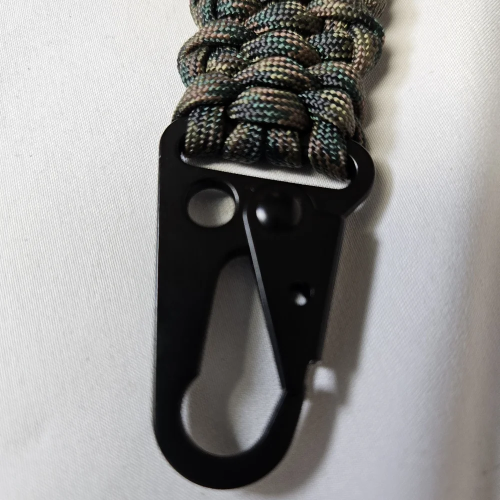 Camouflage 550 Paracord Keychain with‎ Black Clip New